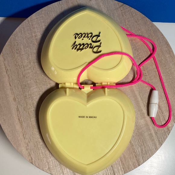 Vintage 1990s Rare Pretty Pixies Compacts - Picture 13 of 13